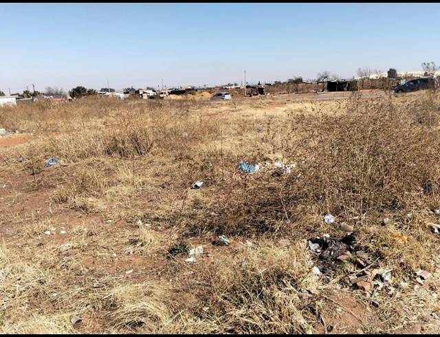 LAND FOR SALE IN BRAAMFISCHERVILLE